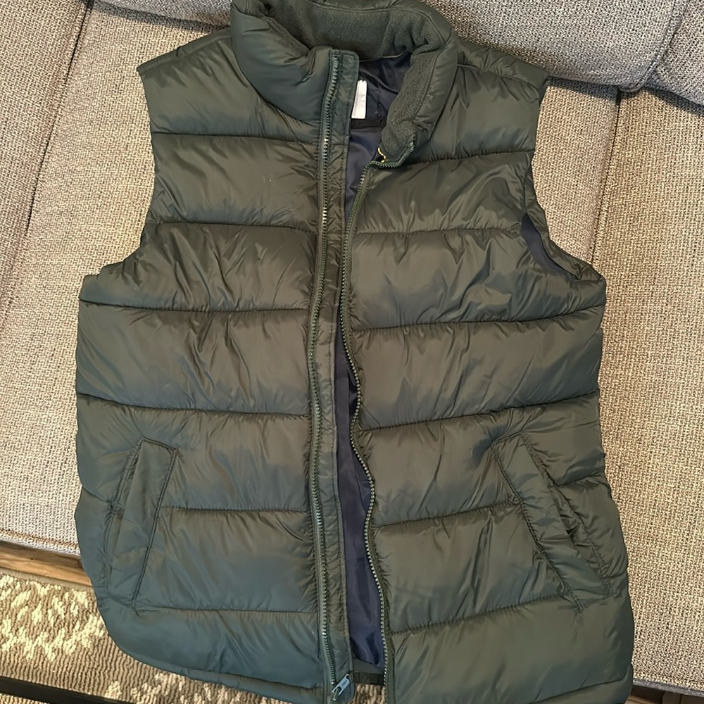Old Navy dark green puffer vest